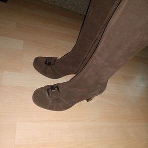 La Canadienne Brown Suede Buckle Boots EUC sz 8